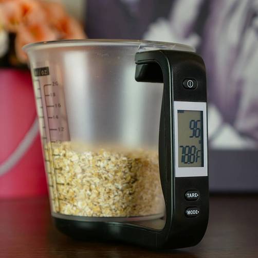 measuring cup with a built in digital scale