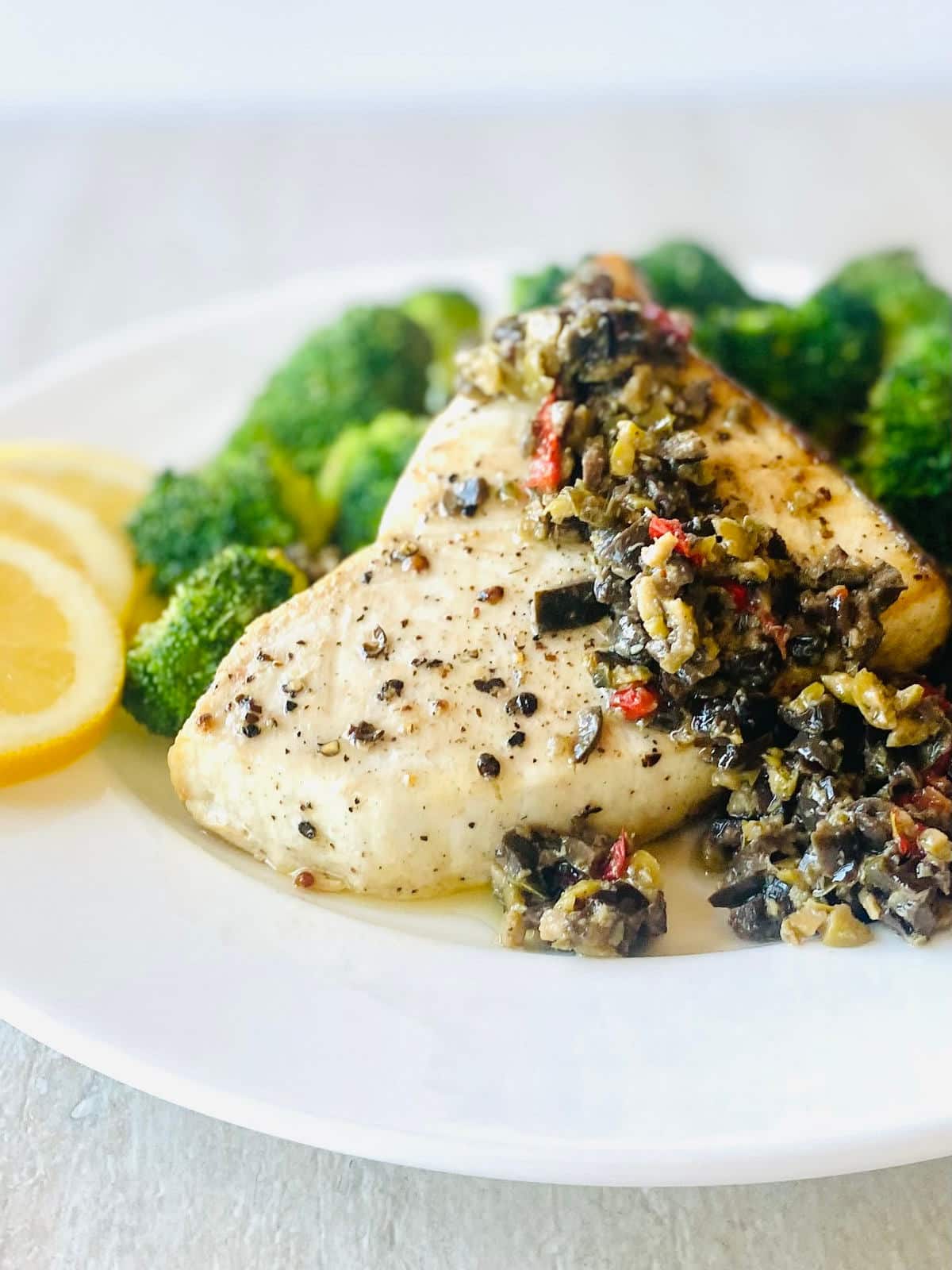 swordfish steak air fryer with broccoli and olive tapenade